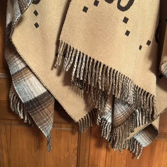 Beige Wool GG Pattern Throw Blanket